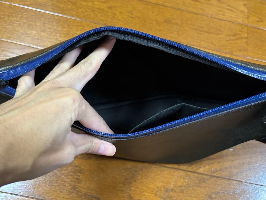 GEMER ジェマー ボディバッグ Sサイズ　クリスタルネイビー