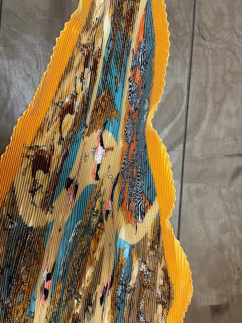 エルメス スカーフ プリーツ イエロー 中古 タンザニア マルチカラー