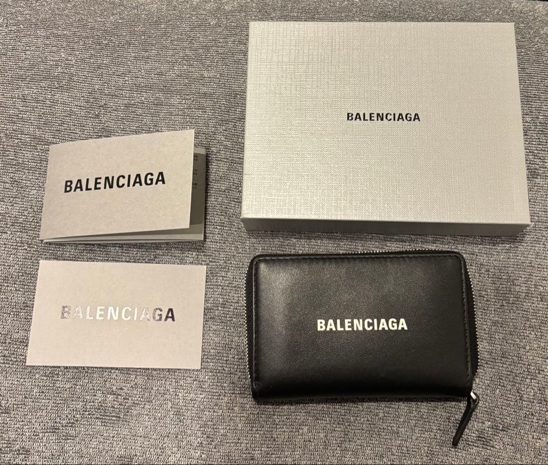 BALENCIAGA バレンシアガ　ケース