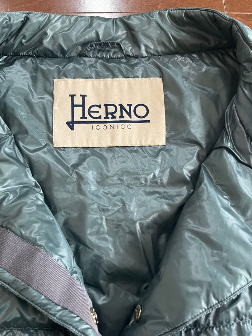 ヘルノ　半袖ダウン　HERNO