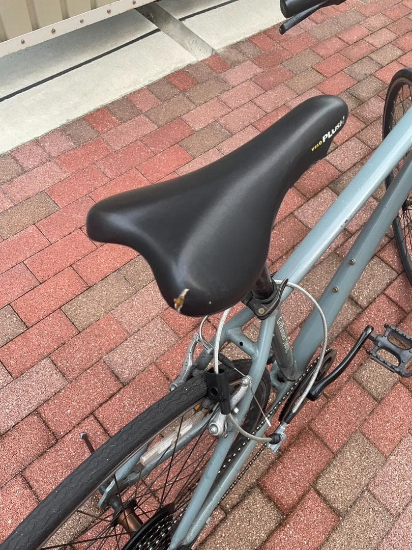 グレー アルミニウムフレーム ロードバイク