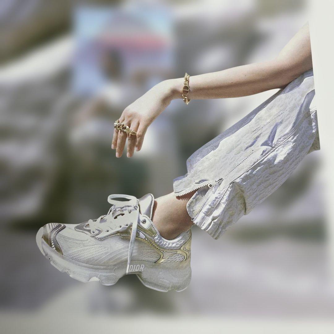 ディオールDior ディオールヴァイブ スニーカー白ゴールド36.5 23.5㌢