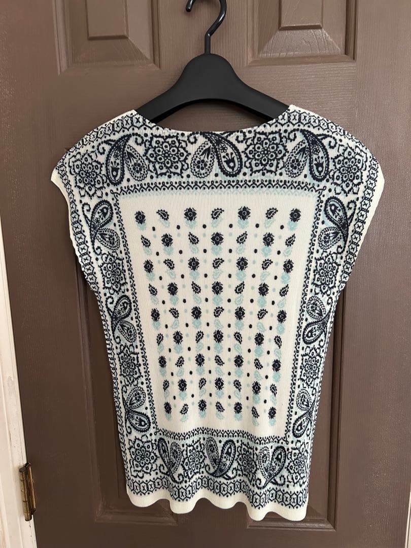 ISSEY MIYAKE イッセイミヤケ プリーツプリーズ PLEATS