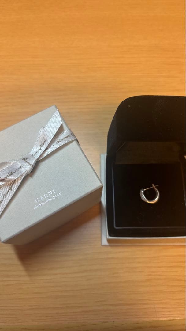 ★即購入可★ GARNI シルバー フープピアス ギフトボックス付き