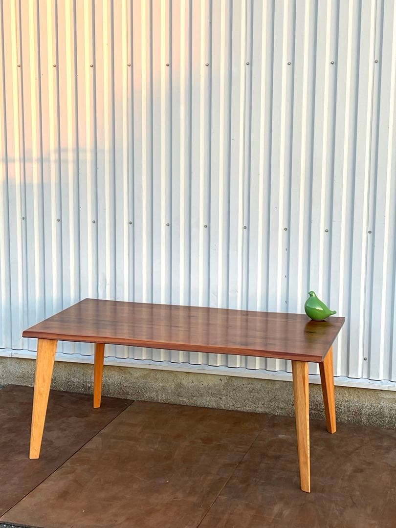 飛騨の香り ウォールナットダイニングテーブル