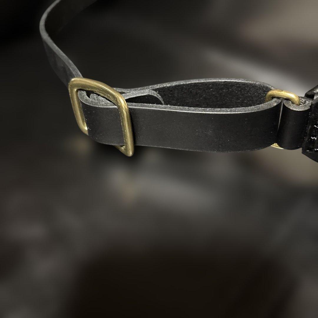 HERZ レザー ボディバッグ ブラック