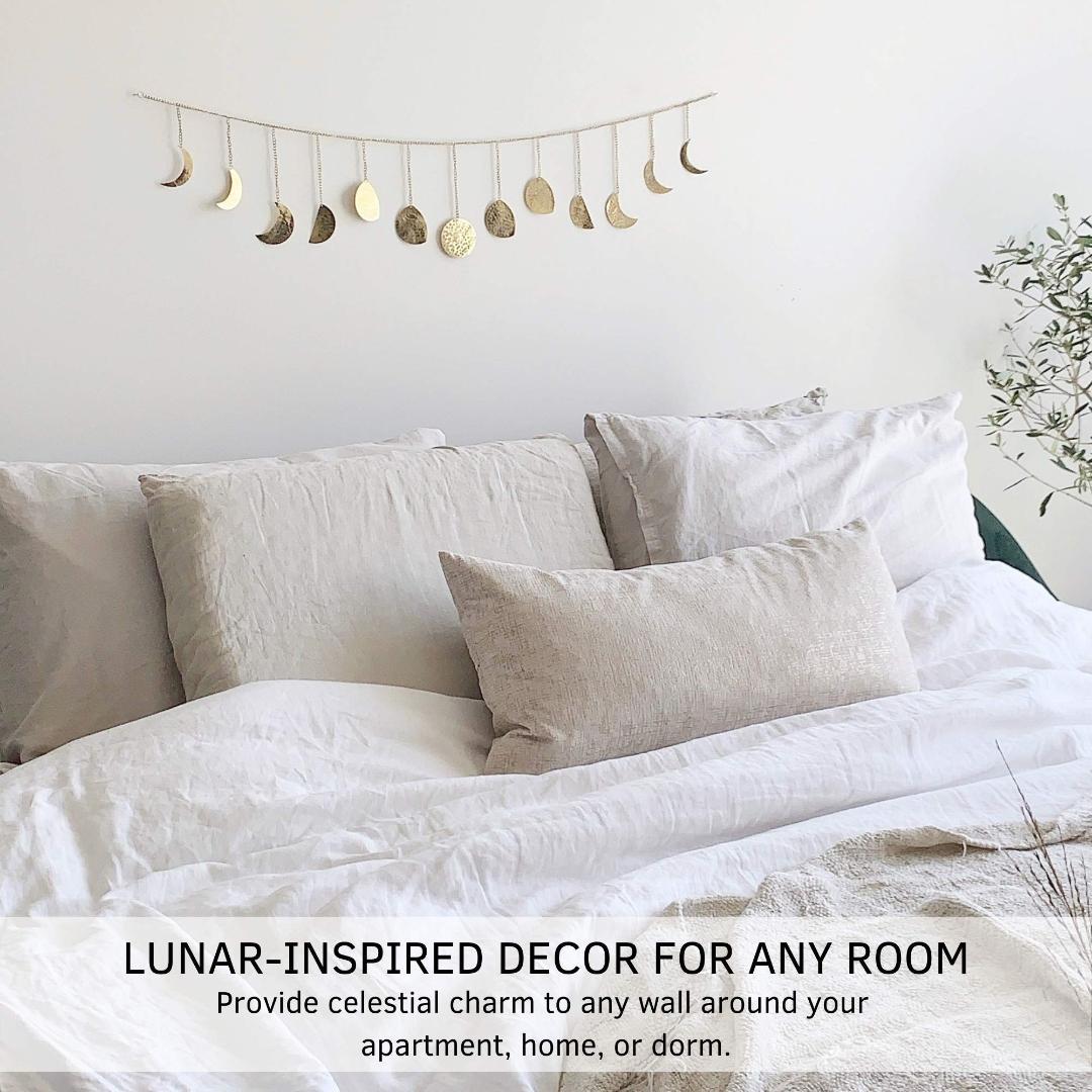 お部屋のアクセントに　ハンドメイド月相ガーランド