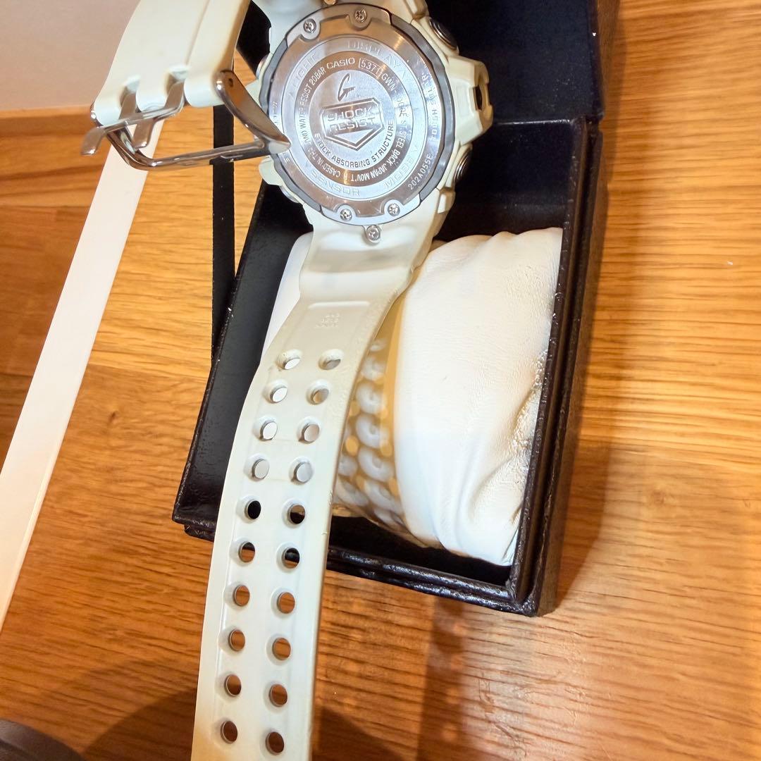 希少 白 MASTER CASIO G-SHOCK GWN-1000E 腕時計