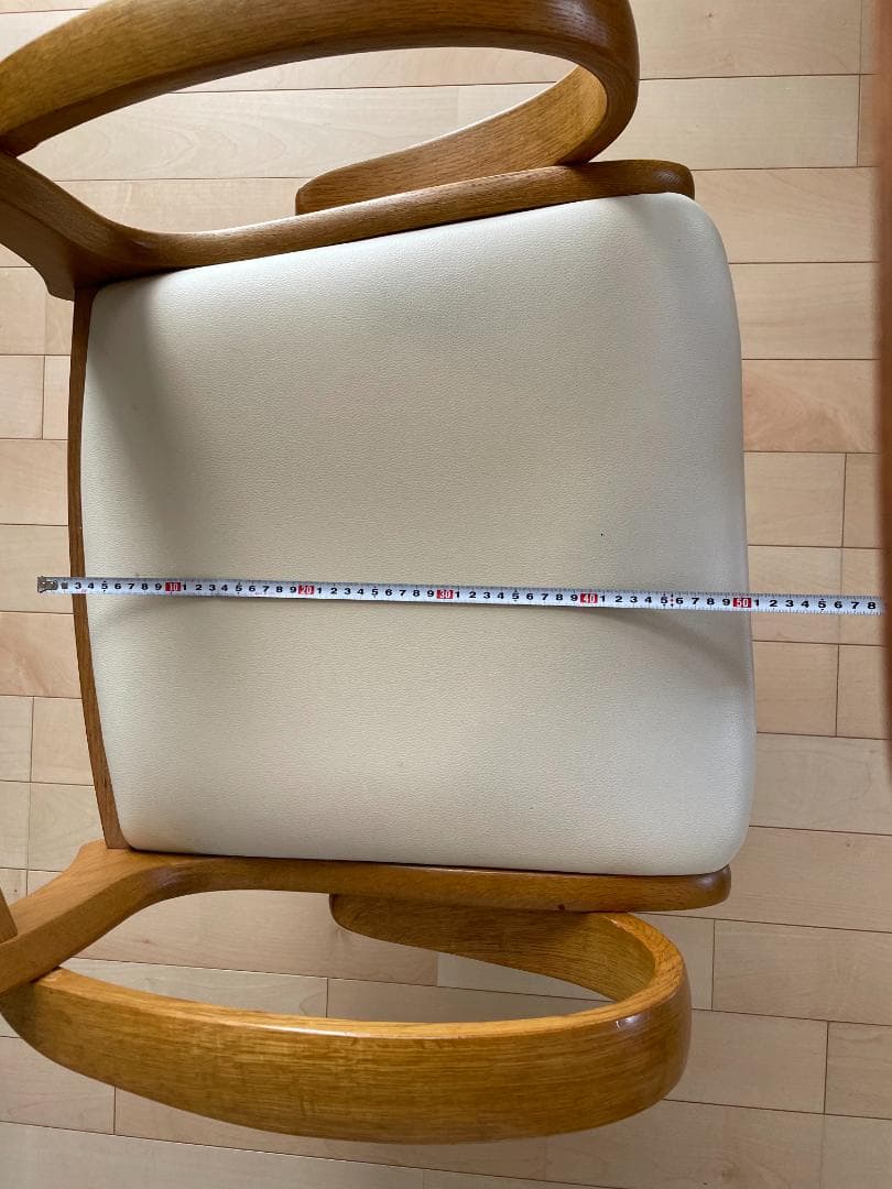 イバタ　ダイニングチェア 回転式　４脚セットまとめて