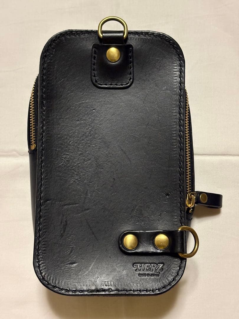 レザー ブラック ポーチ ジッパー付き