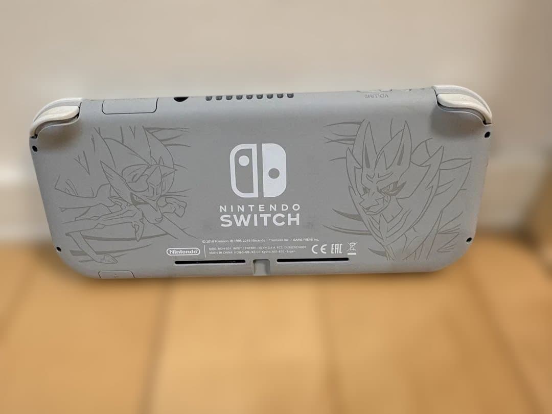 NintendoSwitch Lite ザシアン・ザマゼンタ　ソフト付
