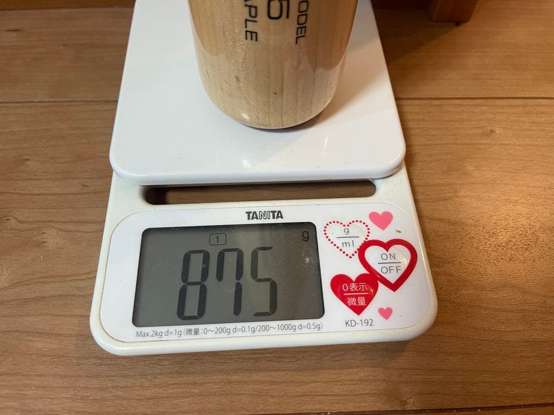 ヴィクタス ビクタスvictus 硬式木製　アドリー・ラッチマンモデル　84cm