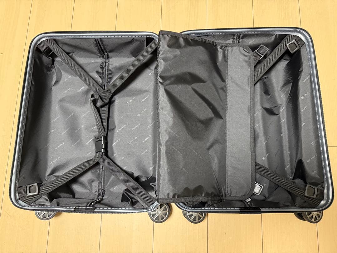 Lexus キャリーケース　機内持ち込み