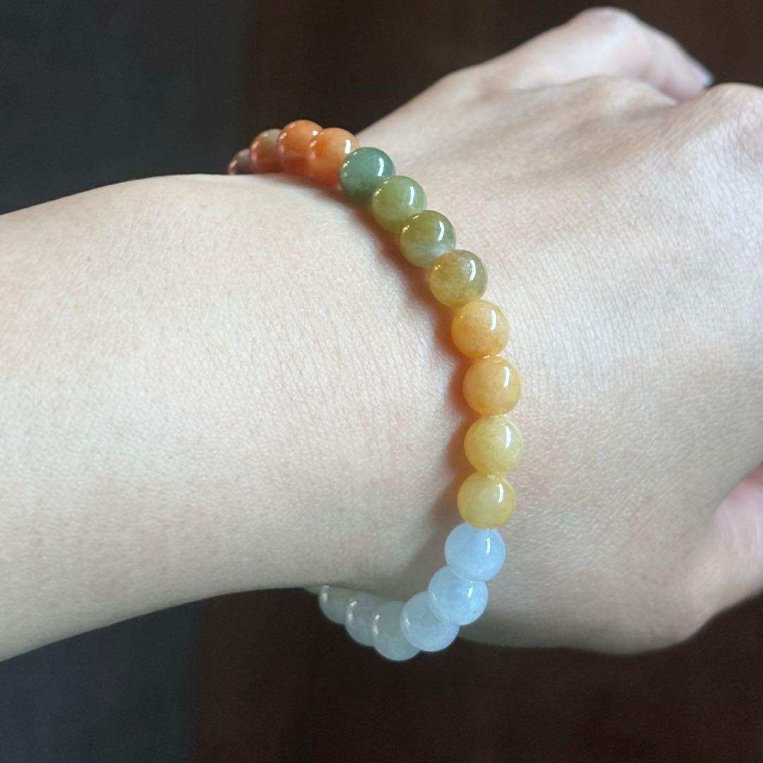 ミャンマー産天然本翡翠　A貨　氷種　糯種　七色　ブレスレット