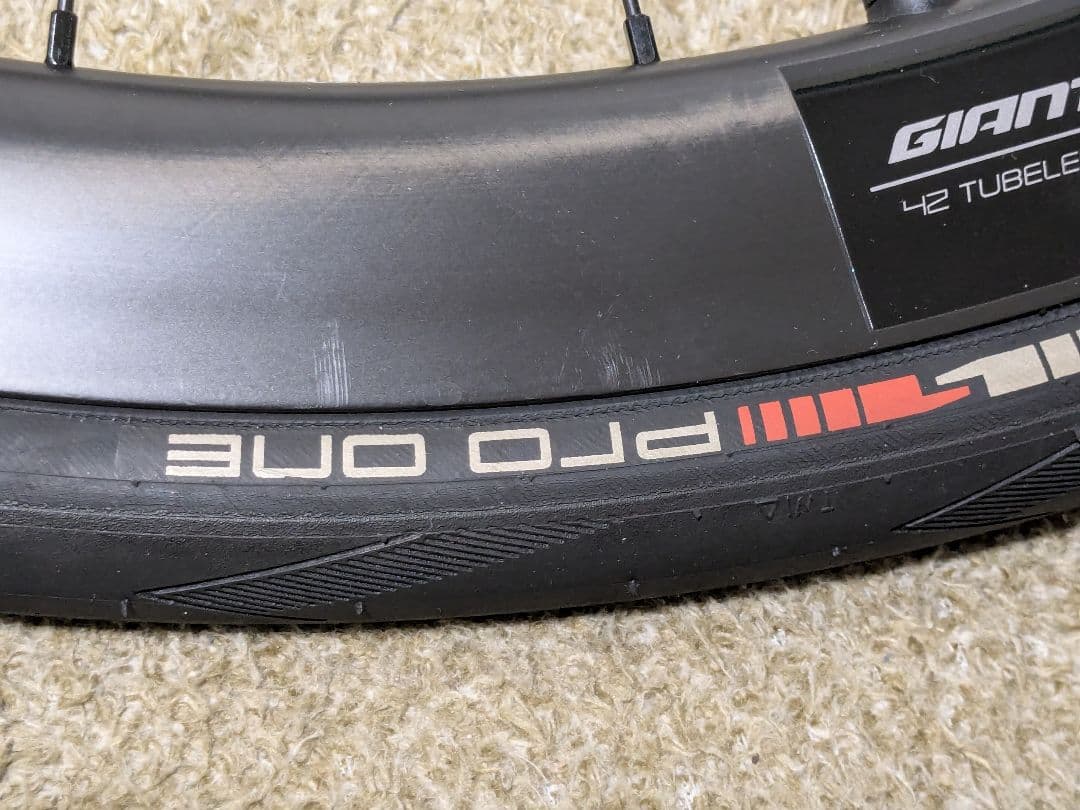 ジャイアント　SLR1 42 DISC フックレス　カーボンホイールセット中古