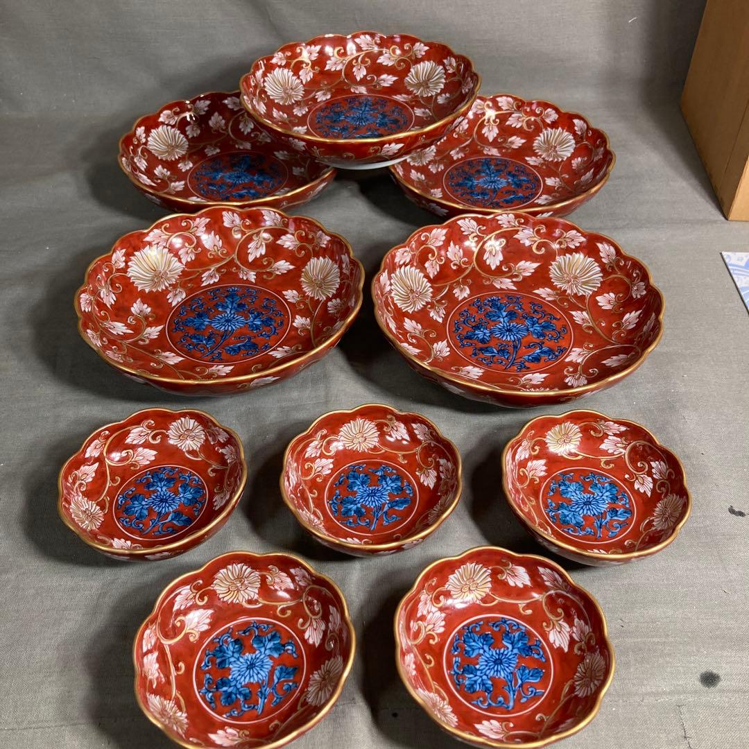 【源右衛門】古伊万里の伝統　日本の銘窯　源右衛門作　赤濃菊唐草文　向付大小十客揃