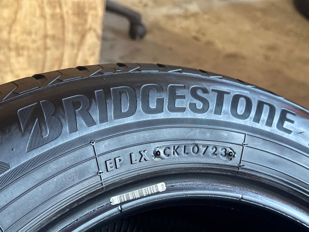 タイヤ・ホイール (566)(2)185/65R15 BRIDGESTONE NEWNO