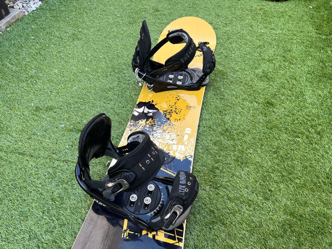 TTRD スノーボード オレンジ/黒 バインディング付き