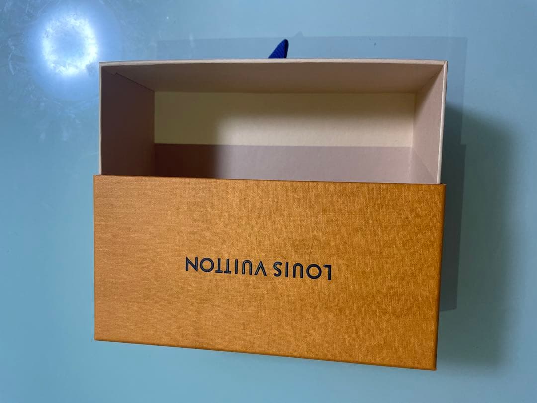 LOUIS VUITTON ルイ・ヴィトン　ケース