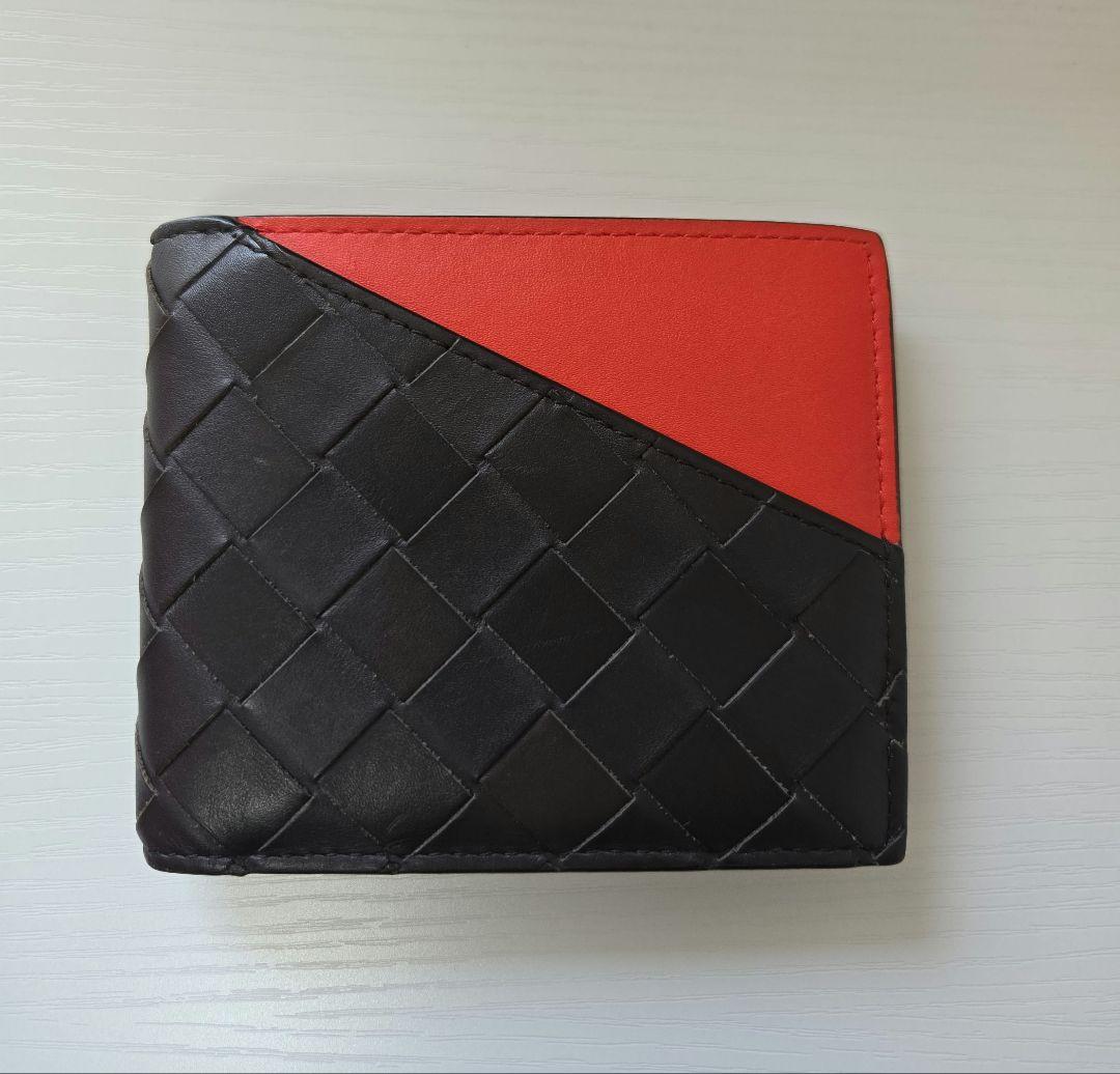 ボッテガヴェネタ　二つ折り財布　レッド　ブラック