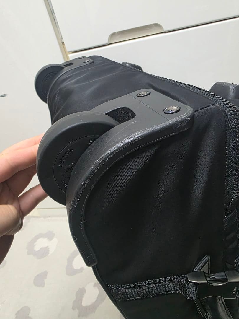 機内持ち込みOK PRADA 2VQ001 ブラック キャリーケース