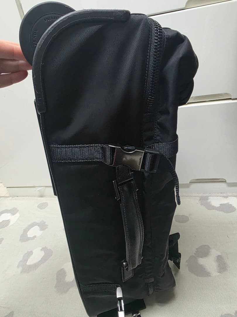機内持ち込みOK PRADA 2VQ001 ブラック キャリーケース