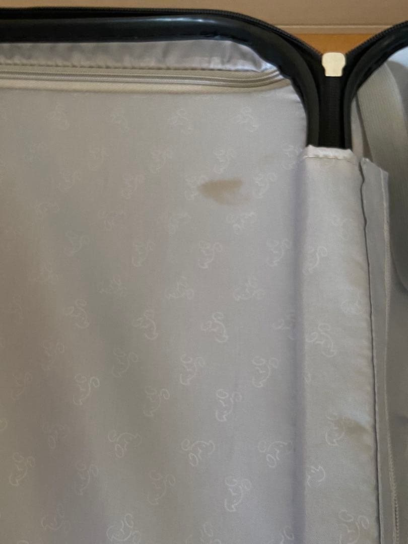 希少！美品！ディズニー　アウラニ　ダッフィー　スーツケース