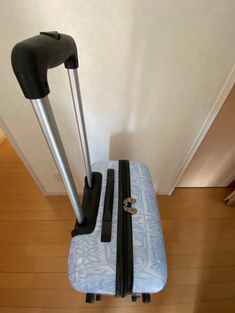 希少！美品！ディズニー　アウラニ　ダッフィー　スーツケース