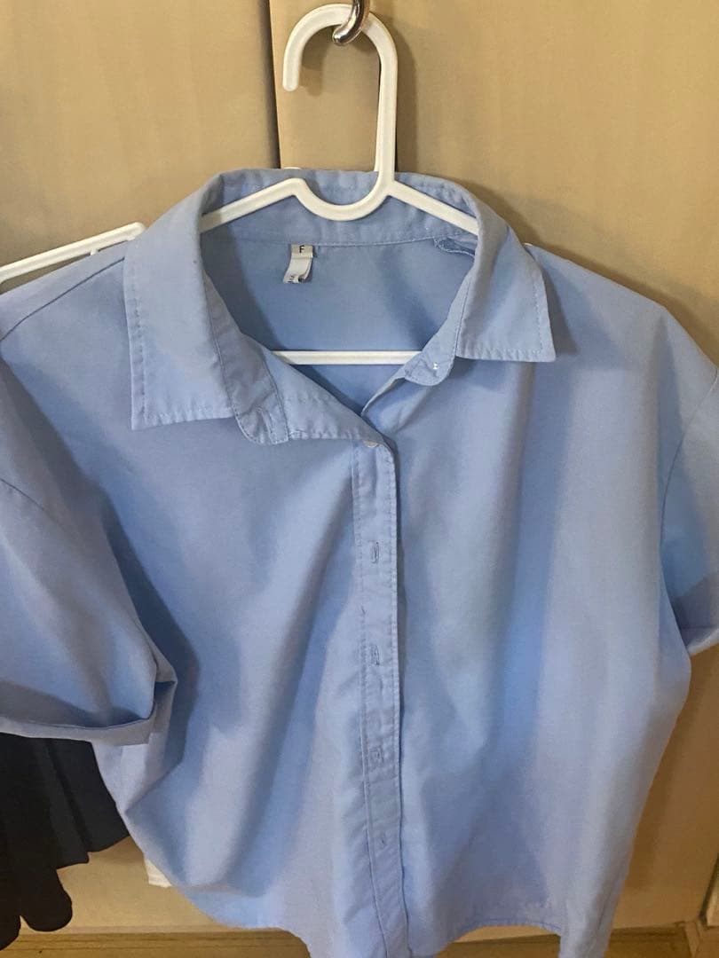 シャツ　ブルー