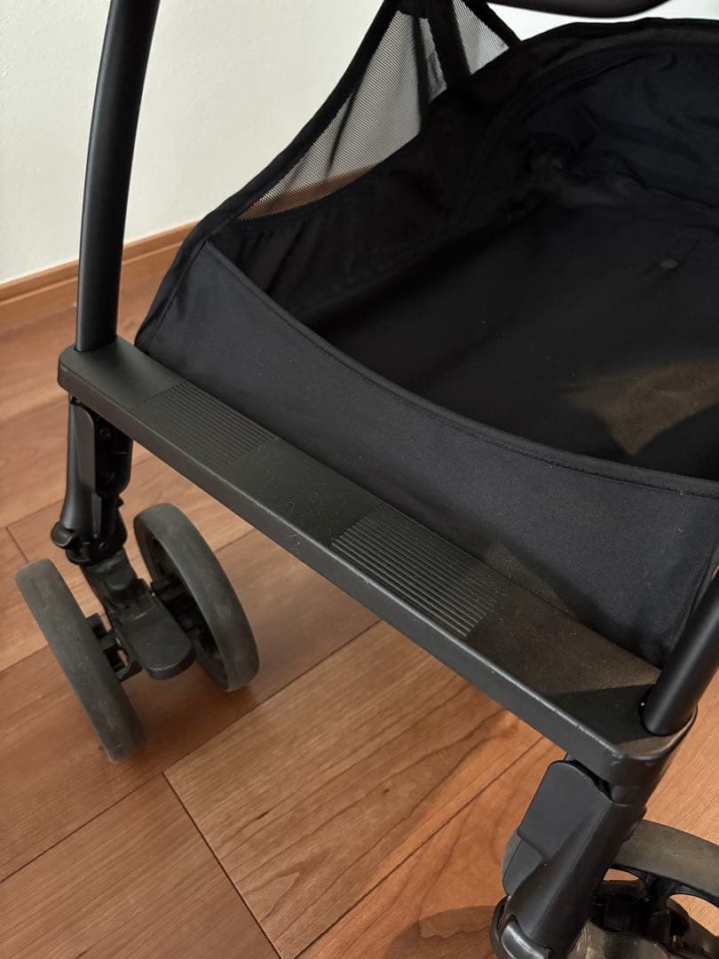 今だけ特別値下げ！2024年製 ラクーナクッションフリープラス AC