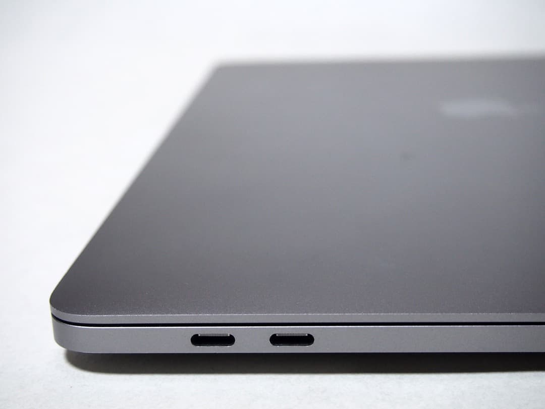 美品 Apple MacBook Pro 2018 15インチ 16G/250G