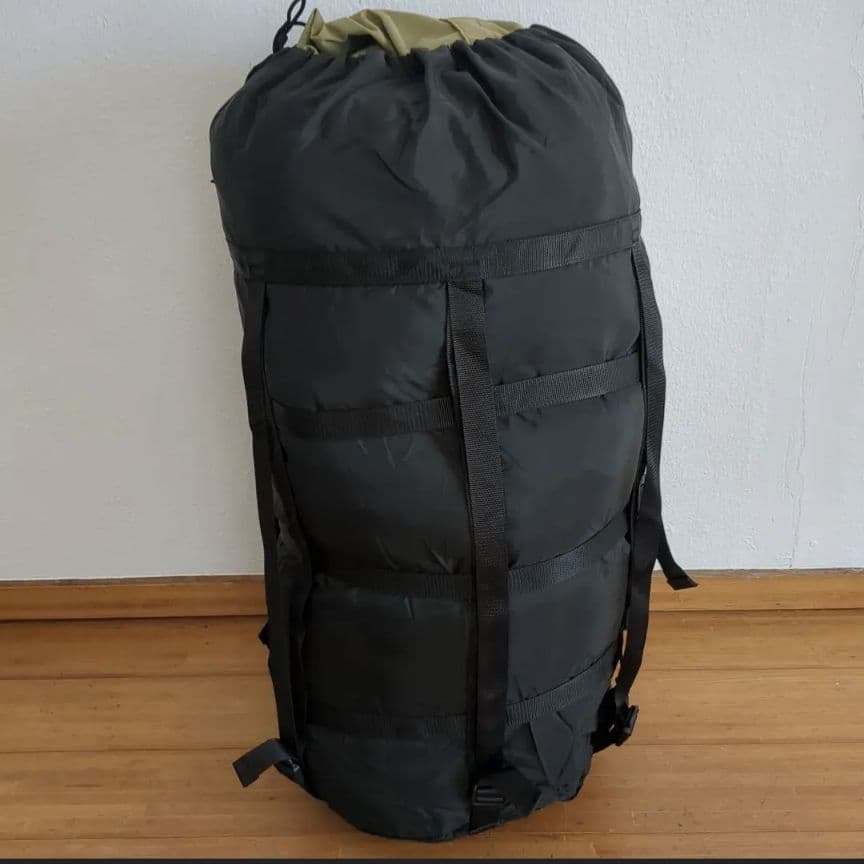 米軍実物　シュラフ　スリーピングバッグ　ゴアテックスカバー　収納袋　4点セット