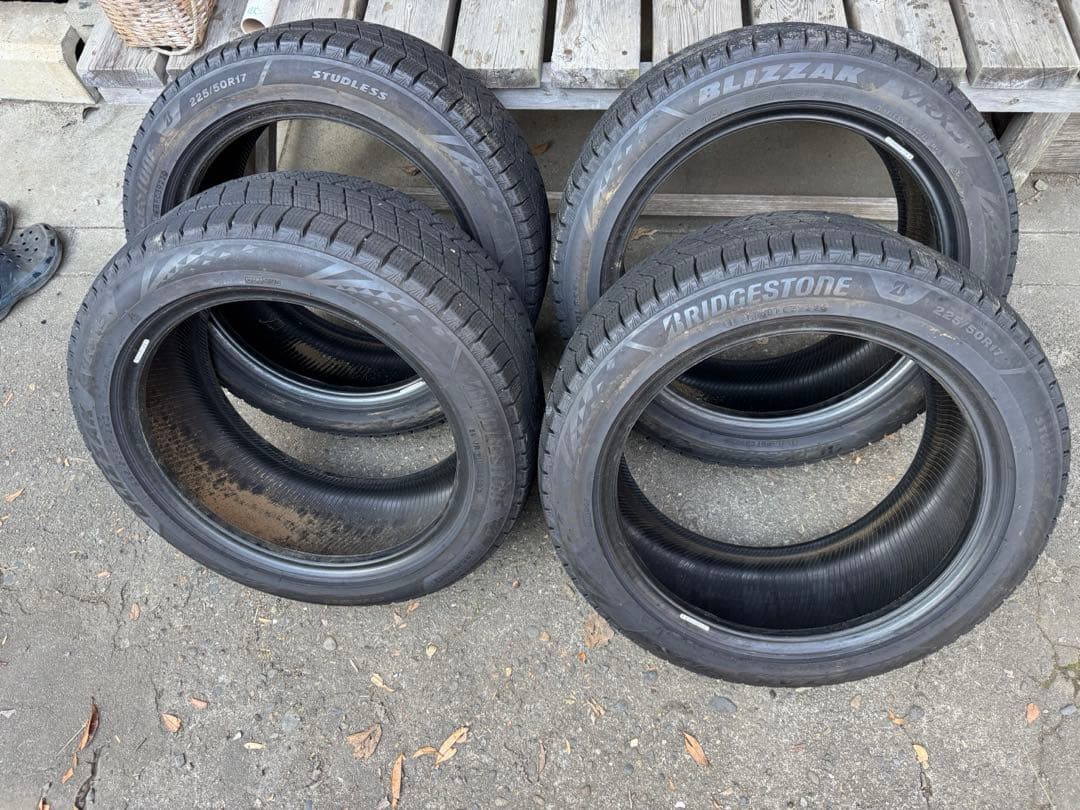 【美品】ブリザック vrx3 225/50R17 スタッドレスタイヤ②