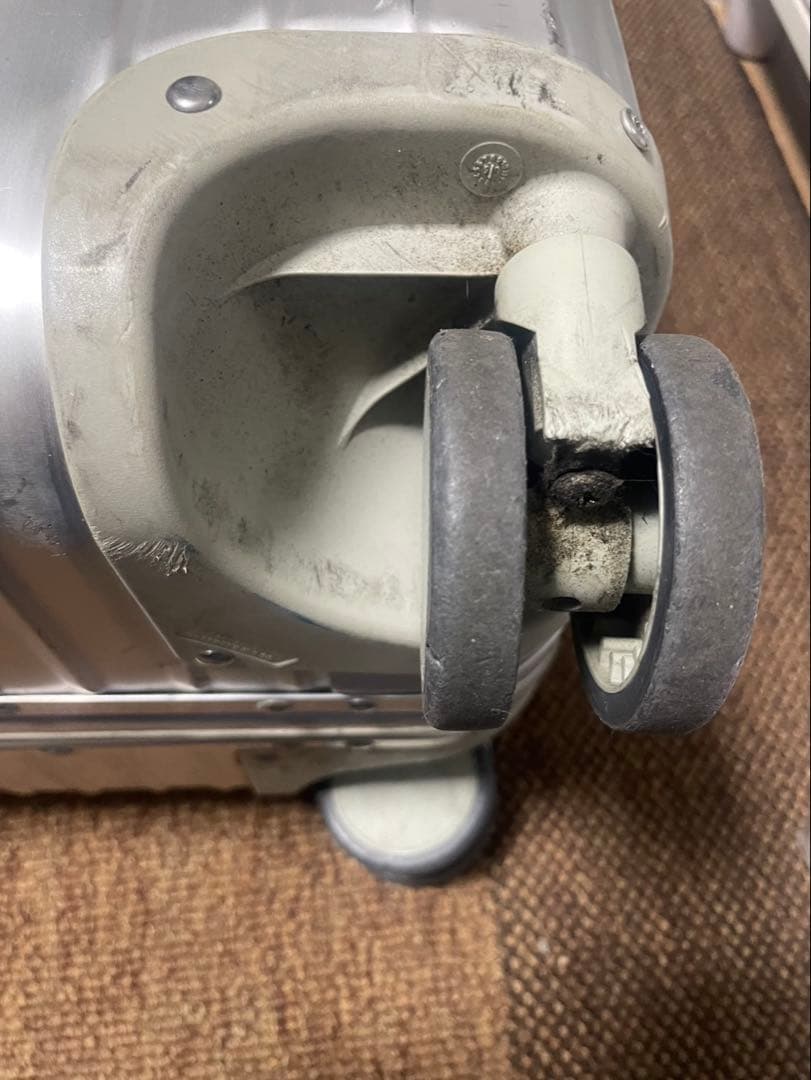 リモワスーツケーストパーズ 82L 4輪　932.70