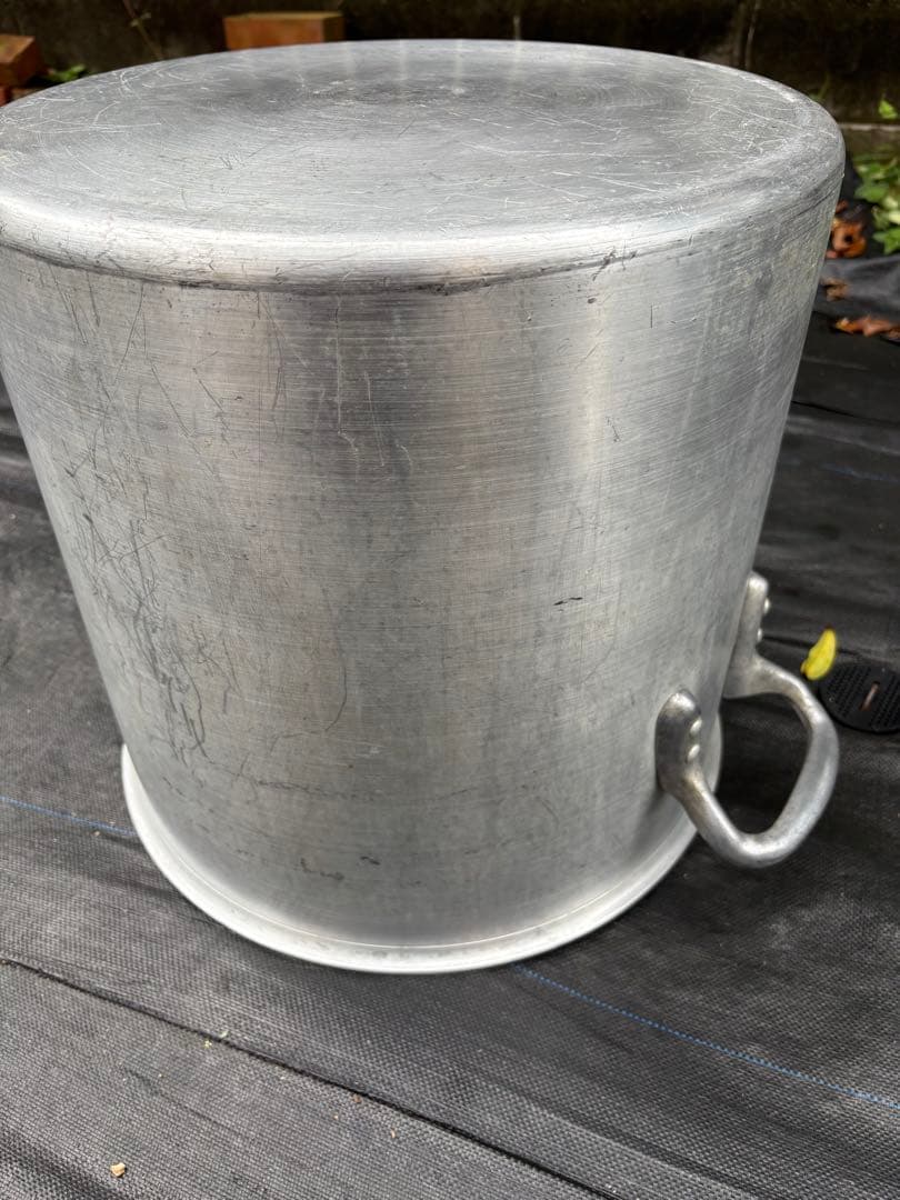 業務用アルミ製寸胴鍋 蓋付き　３９cm