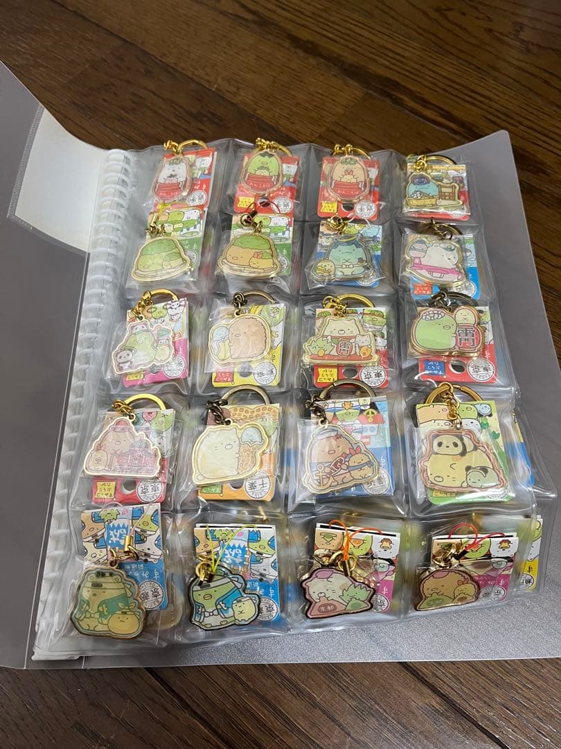 すみっコぐらし　ご当地キーホルダー　98個