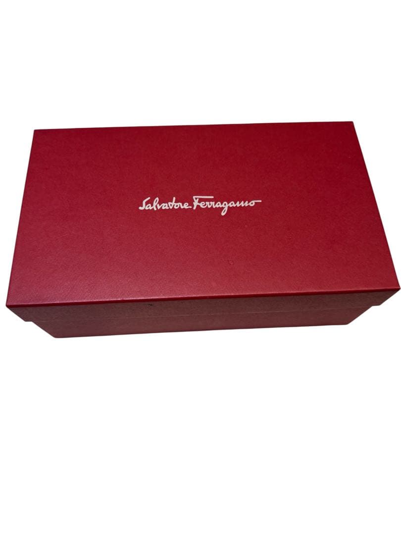 ゆちゃ　美品 フェラガモ VIVA 5黒 パンプス