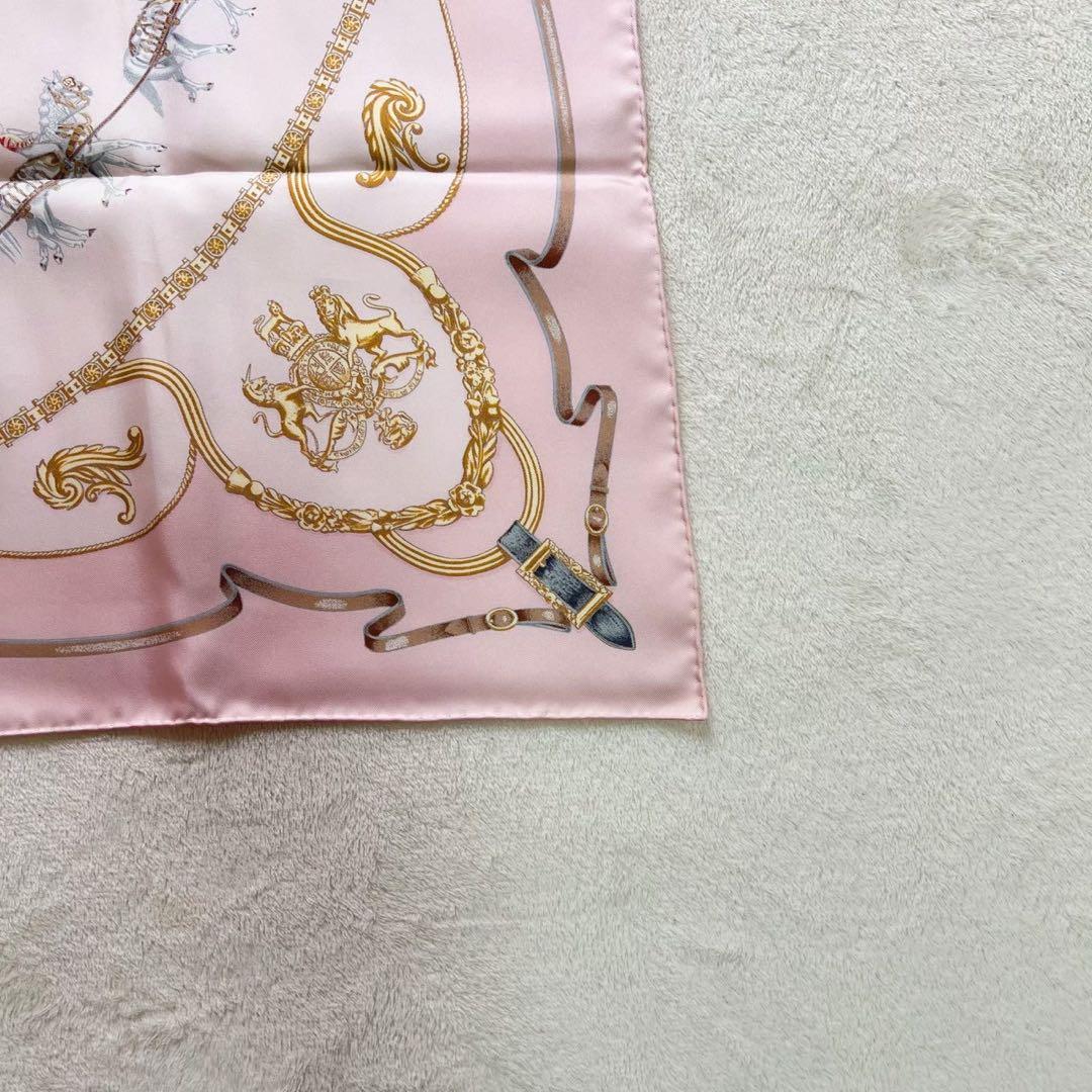 エルメス HERMES カレ90 英国王室の馬小屋　THE  MEWS