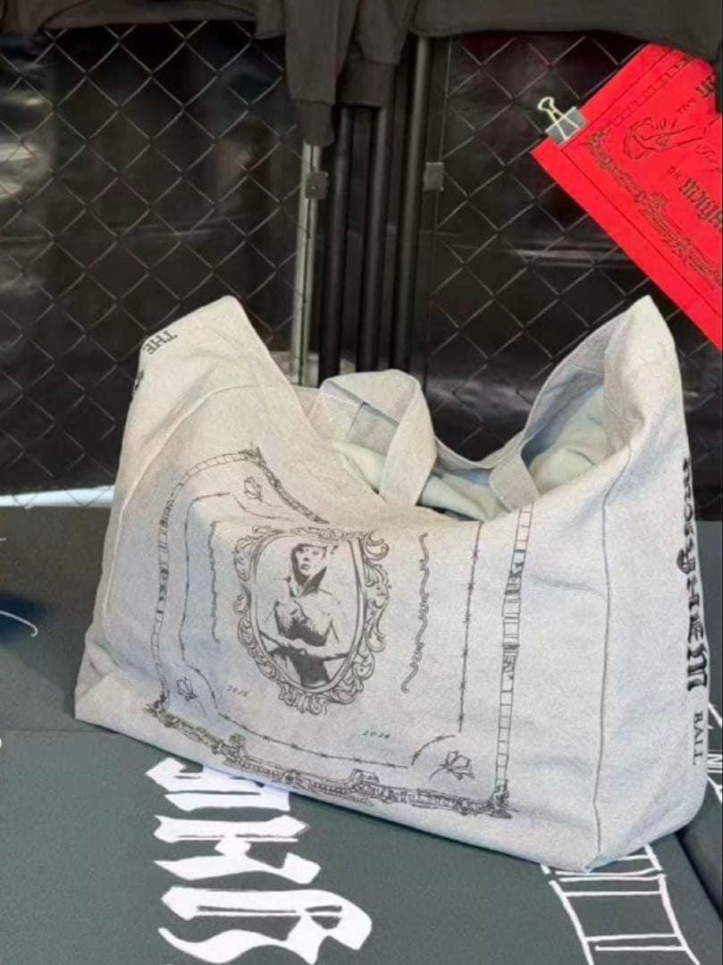 LADYGAGA 会場限定：OPERA HAUS TOTE（GRAY）人気