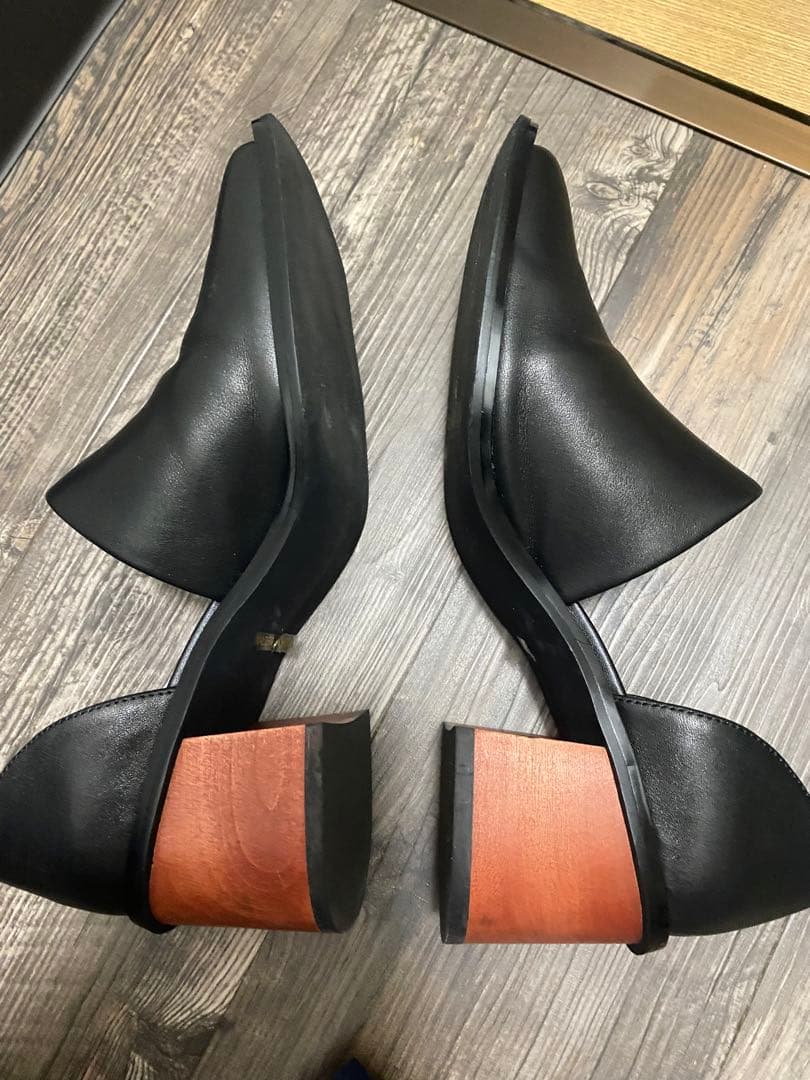 最後値下げ　LANVIN en Bleu スクエアトゥサイドオープンパンプス