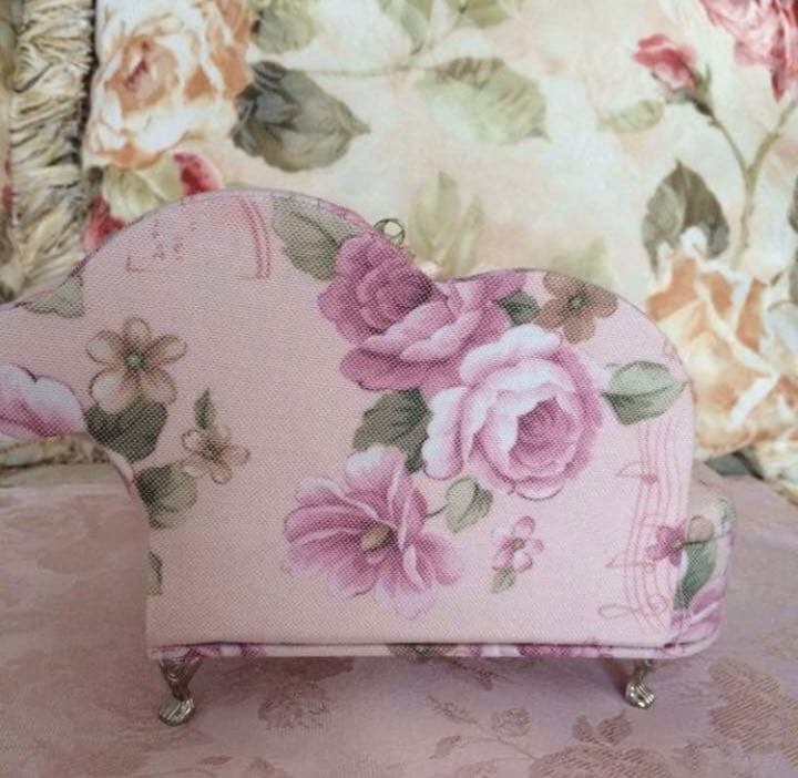 新品☆猫脚クローゼット&カウチソファー型ジュエリーBOX ドールハウス