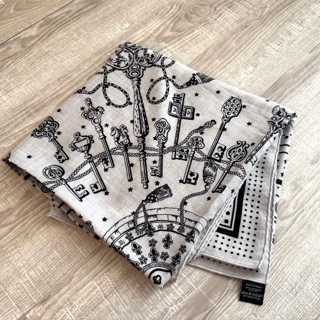 良品　エルメス　20AW LES CLES　レクレ バンダナ カレジェアン140