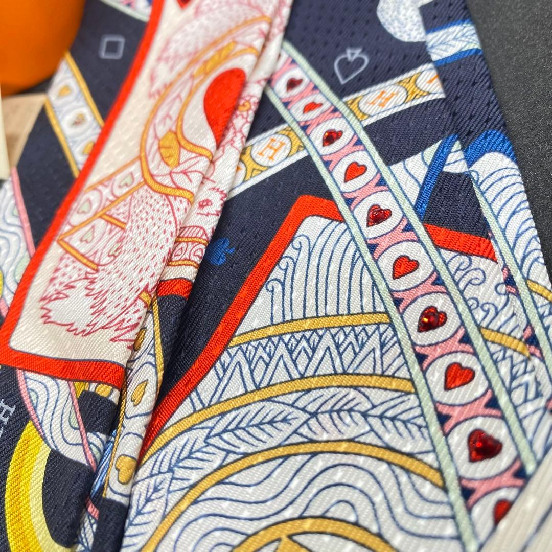 【新品未使用✨】 HERMES ハートのクイーン ツイリー スワロフスキー