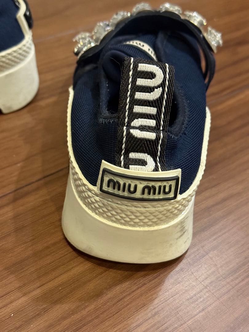 miumiu ビジュー付きスニーカー 正規品 美品