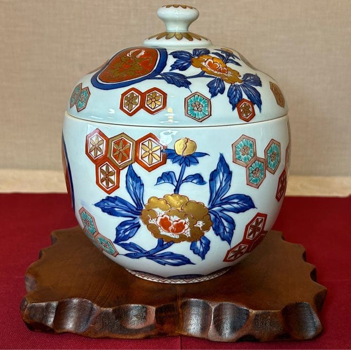 陶器　有田焼　赤絵　染付　手描き　蓋物　華山窯　萬右衛門　華山　サインあり