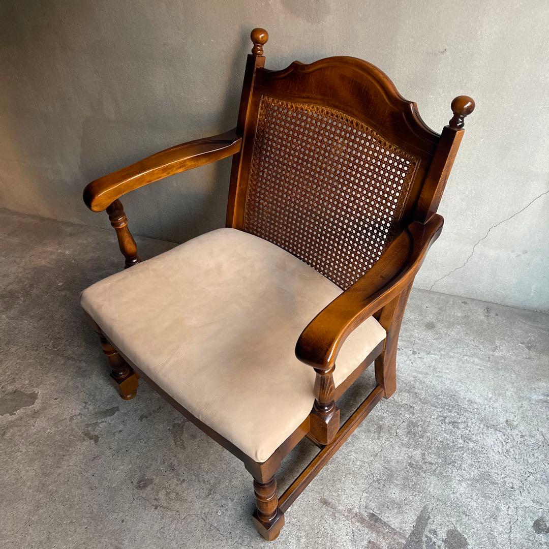 オールドカリモク　コロニアルビンテージアームチェア　本革座面張り替え