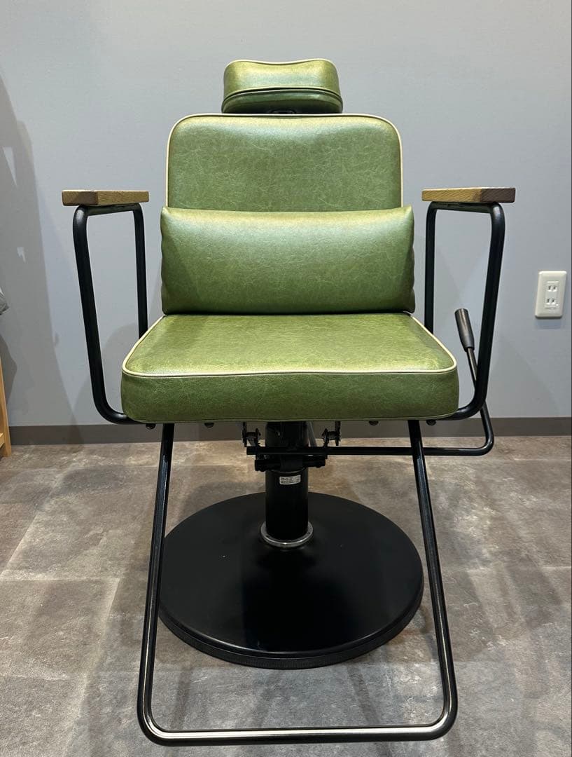 【らくちゃん】タカラベルモント a1601M 多機能美容イス