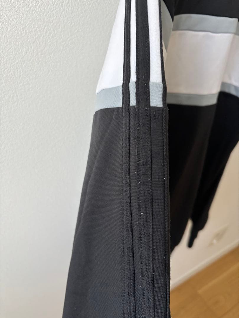 adidas Newcastle United トラックジャケット