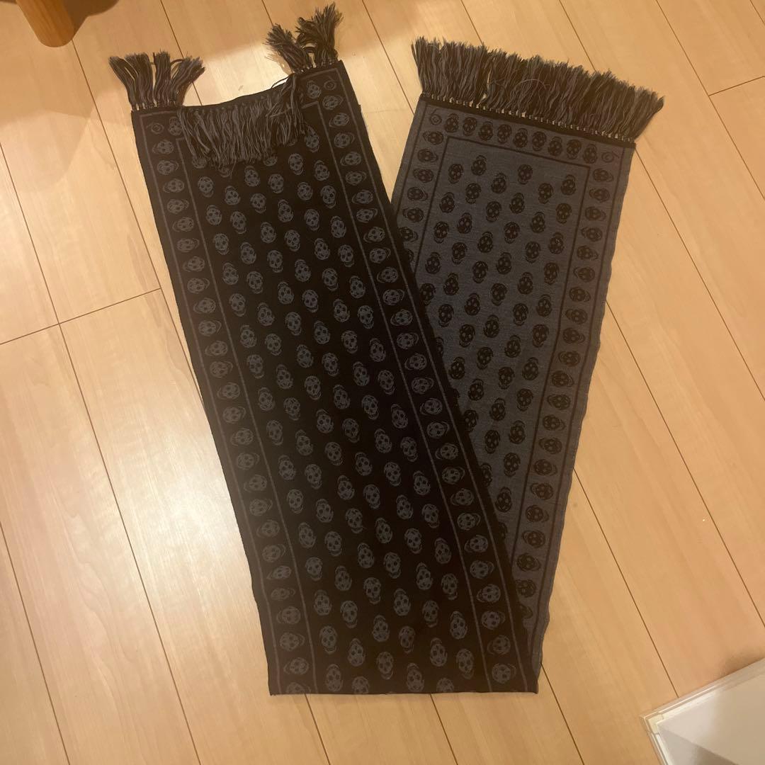 ALEXANDER MCQUEEN スカル柄マフラー