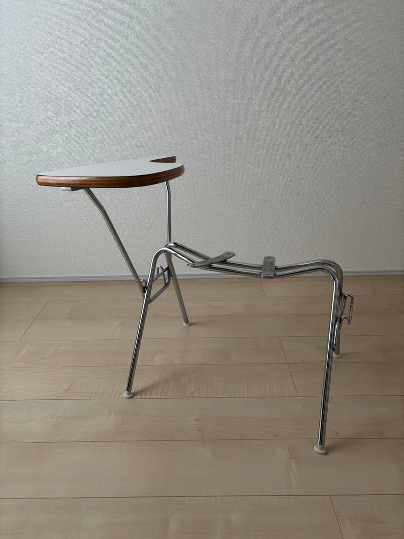 Herman Millerハーマンミラー イームズ スタッキング スクールベース